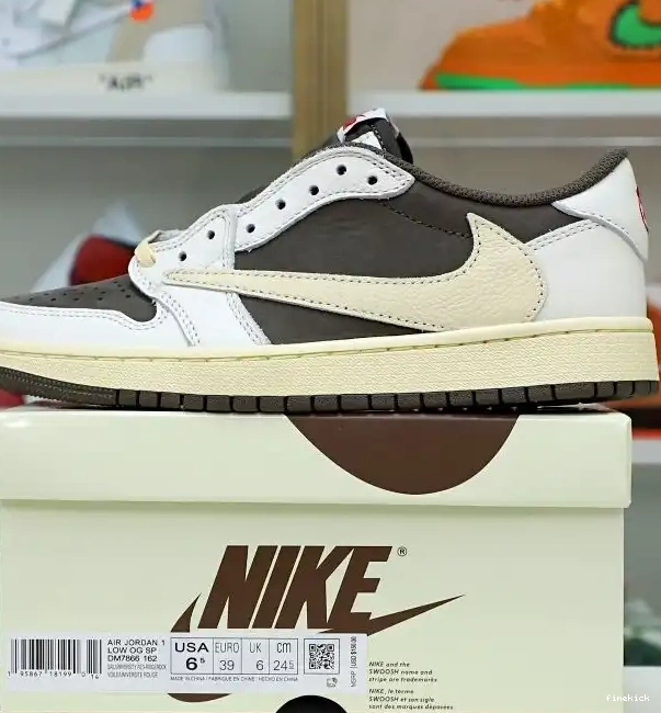 MOCHA REVERSE X 1 LOW JORDAN OG SCOTT TRAVIS AIR 0404